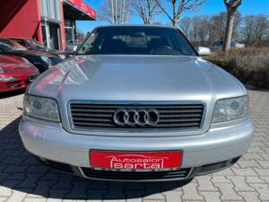 Image 2/17 of Audi A8 3.7 (1999)