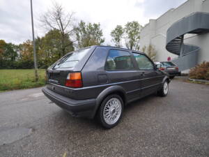 Immagine 7/55 di Volkswagen Golf Mk II 1.3 (1991)