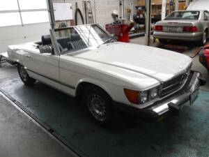 Image 32/50 of Mercedes-Benz 380 SL (1984)