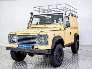 Image 11/50 of Land Rover 90 (1984)