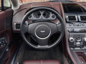 Immagine 19/28 di Aston Martin V8 Vantage Roadster (2010)