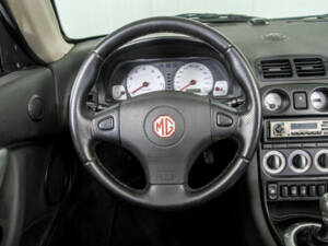 Bild 8/50 von MG F 1.8i (2000)