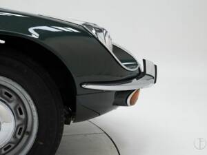 Bild 12/15 von Jaguar E-Type V12 (2+2) (1971)