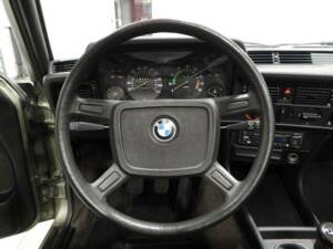 Bild 6/15 von BMW 320 Baur TC (1982)