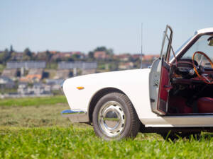 Image 21/26 of Lancia Flavia 1.8 (Pininfarina) (1965)