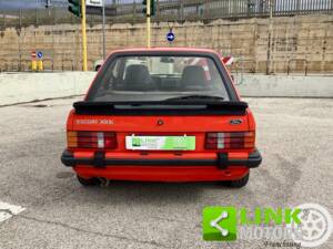 Bild 6/10 von Ford Escort 1.6i (1983)
