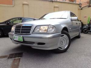 Image 1/10 de Mercedes-Benz C 180 (1998)