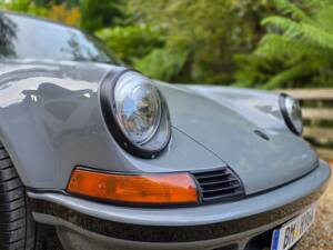 Image 19/100 of Porsche 911 Carrera 2 (1989)