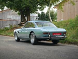 Image 19/45 of Ferrari 330 GT (1967)