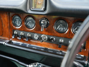 Image 11/50 of Daimler Sovereign 420 (1968)