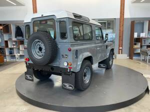 Bild 3/8 von Land Rover Defender 90 Works V8 (2012)