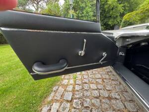 Image 29/30 de Jaguar Type E 4.2 (1965)