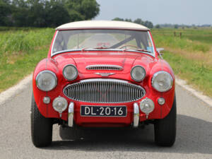 Imagen 7/50 de Austin-Healey 3000 Mk II (BN7) (1961)