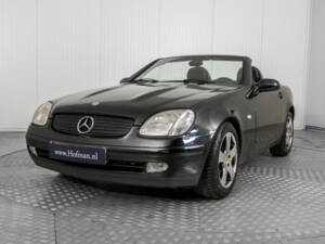 Immagine 17/47 di Mercedes-Benz SLK 200 (1999)