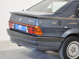 Bild 27/30 von Alfa Romeo 75 2.0 Twin Spark (1988)