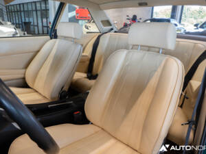 Image 43/49 of Ferrari 400i (1982)