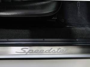 Image 24/29 of Porsche 911 Speedster 3.2 (1989)