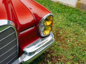 Image 13/99 de Mercedes-Benz 250 SE (1967)