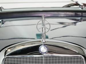 Image 11/15 of Mercedes-Benz 170 V Roadster (1940)