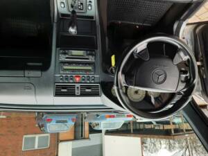 Image 13/19 of Mercedes-Benz C 43 AMG T (1999)