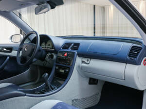 Immagine 8/13 di Mercedes-Benz CLK 230 Kompressor (1998)