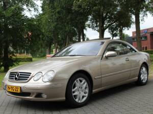 Bild 7/7 von Mercedes-Benz CL 500 (2000)