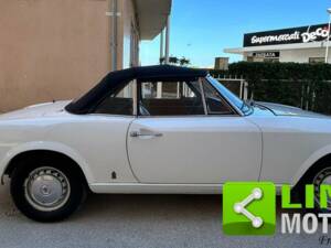 Immagine 7/10 di FIAT 124 Sport Spider (1969)