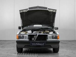 Afbeelding 37/50 van Mercedes-Benz 190 D (1986)