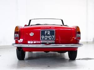 Afbeelding 7/44 van Alfa Romeo 2600 Spider (1965)