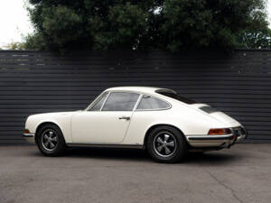 Imagen 2/78 de Porsche 911 2.0 E (1968)