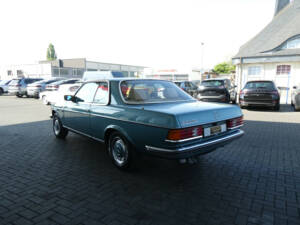 Image 6/20 de Mercedes-Benz 280 CE (1981)