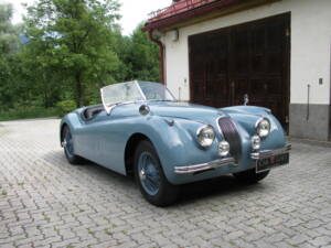 Immagine 3/54 di Jaguar XK 120 SE OTS (1953)
