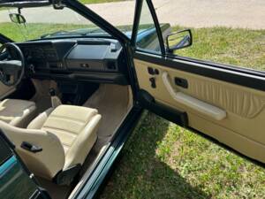 Image 9/22 de Volkswagen Golf I Cabrio 1.8 (1992)