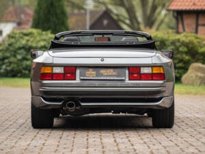 Image 22/42 de Porsche 944 S2 (1991)