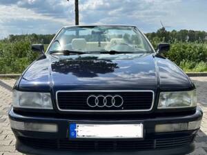 Imagen 1/7 de Audi Cabriolet 2.0 E (1997)
