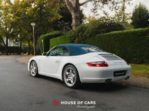 Image 8/50 de Porsche 911 Carrera 4S (2007)