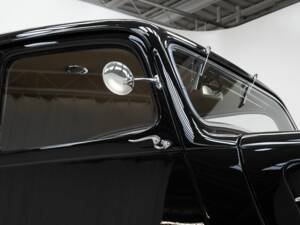 Afbeelding 14/15 van Citroën Traction Avant 11 BL Légère (1938)