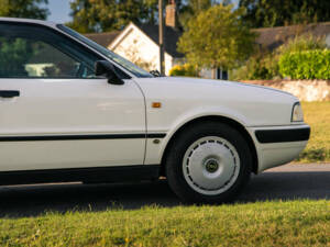 Image 48/50 of Audi 80 - 2.0 E (1993)