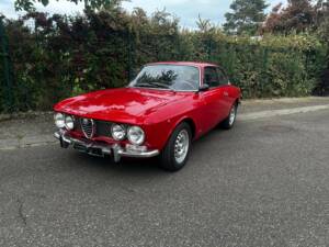 Image 8/11 of Alfa Romeo 2000 Spider Veloce (1974)