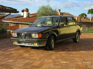 Image 1/44 de Alfa Romeo Giulietta 1.6 (1979)