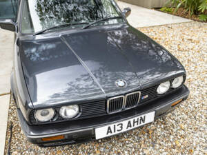 Bild 9/50 von BMW 325i Touring (1990)