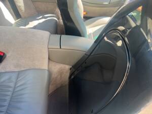 Image 30/39 of Porsche 911 Carrera 4S (2002)