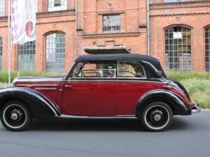 Image 4/21 de Mercedes-Benz 220 Cabriolet B (1952)