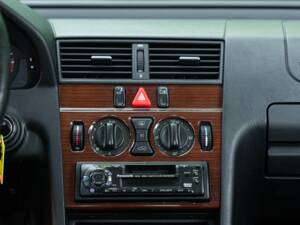Bild 38/50 von Mercedes-Benz C 200 Kompressor (1996)