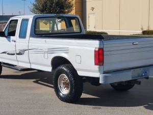 Image 7/20 of Ford F-250 (1992)