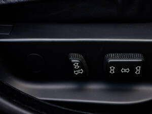 Bild 21/31 von BMW 528i (1996)
