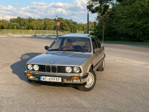 Imagen 6/21 de BMW 325e (1985)