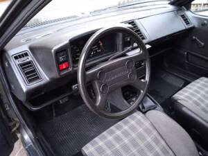 Image 25/67 de Volkswagen Scirocco II GT (1984)