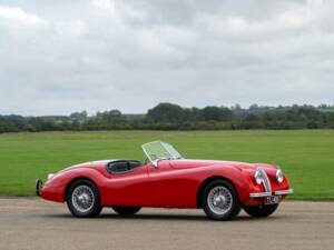 Image 6/37 of Jaguar XK 120 SE OTS (1954)