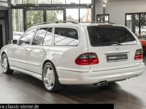 Image 3/15 of Mercedes-Benz E 55 AMG T (2001)